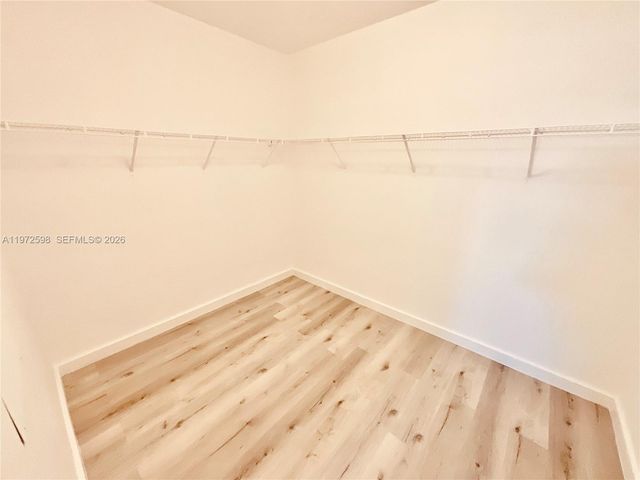 1600 SW 1st Ave 1204, Miami, FL 33129