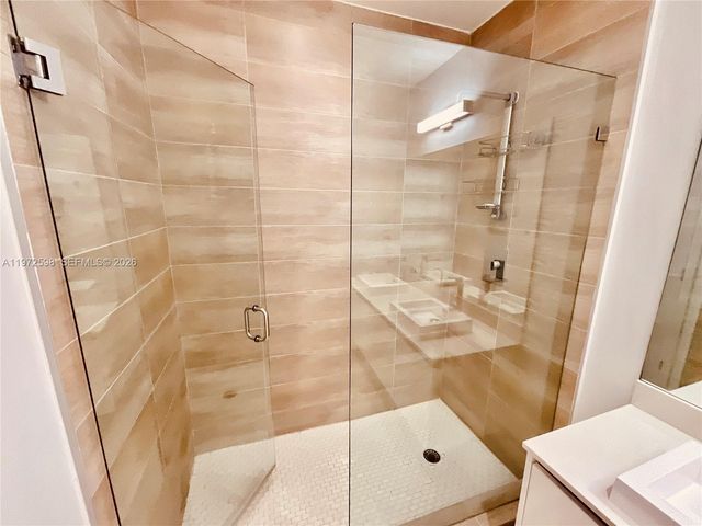 1600 SW 1st Ave 1204, Miami, FL 33129