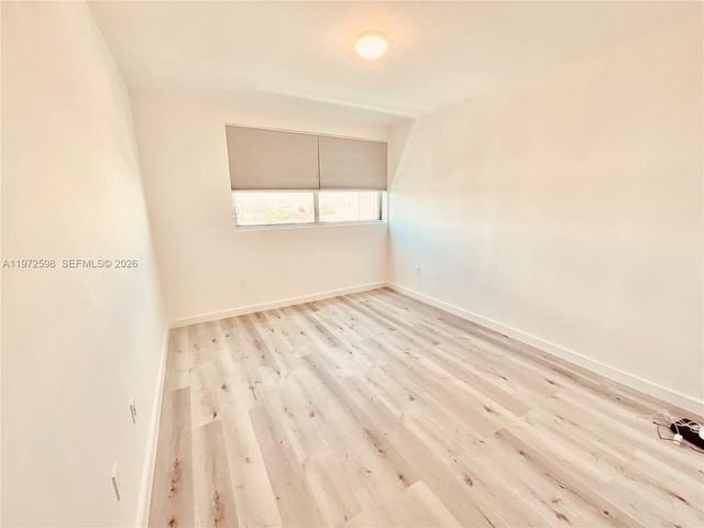 1600 SW 1st Ave 1204, Miami, FL 33129