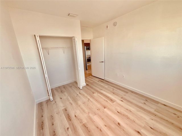 1600 SW 1st Ave 1204, Miami, FL 33129