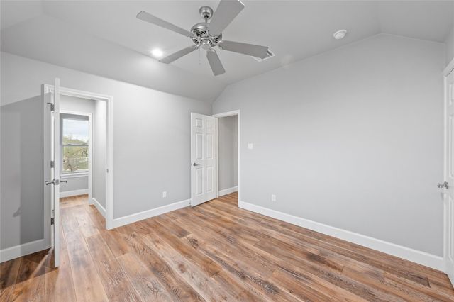 408 Saddlehorn DR, Dripping Springs, TX 78620