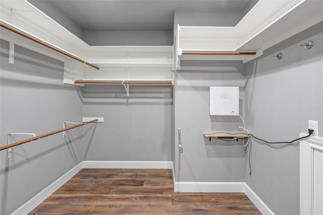 408 Saddlehorn DR, Dripping Springs, TX 78620