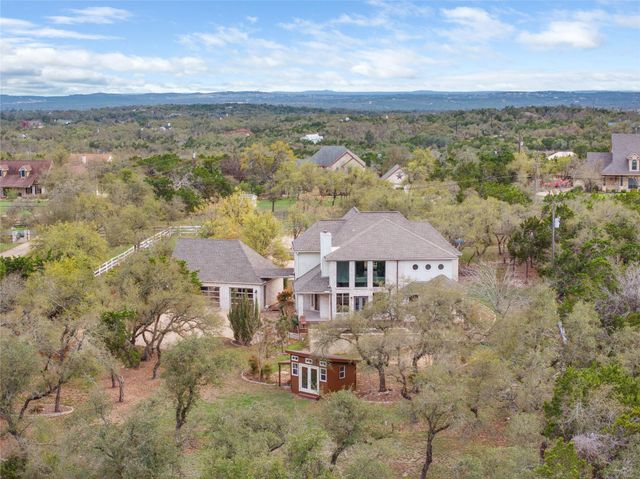 408 Saddlehorn DR, Dripping Springs, TX 78620