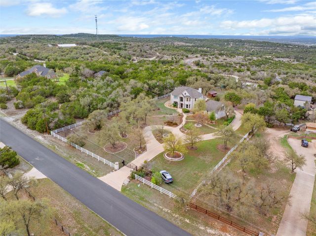 408 Saddlehorn DR, Dripping Springs, TX 78620
