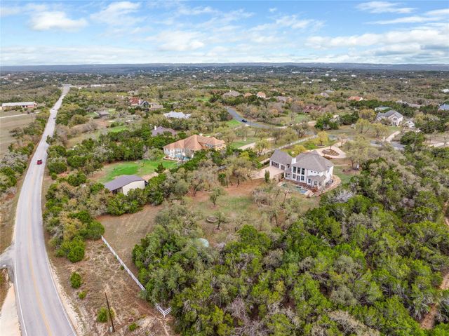 408 Saddlehorn DR, Dripping Springs, TX 78620