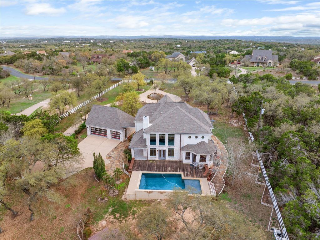408 Saddlehorn DR, Dripping Springs, TX 78620