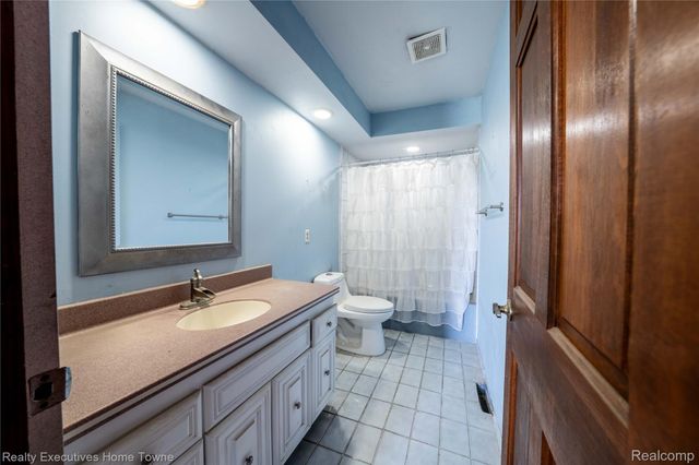 7227 AVOCA Road, Clyde Township, MI 48049