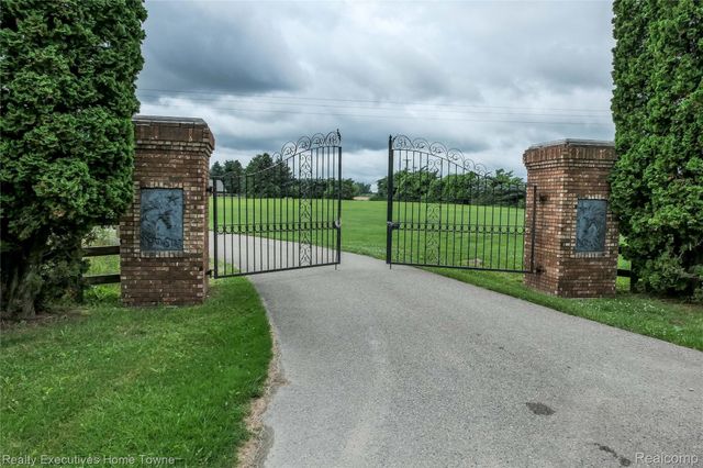 7227 AVOCA Road, Clyde Township, MI 48049