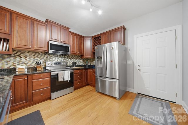 4762 Braxton Gate Lane, Hickory, NC 28602