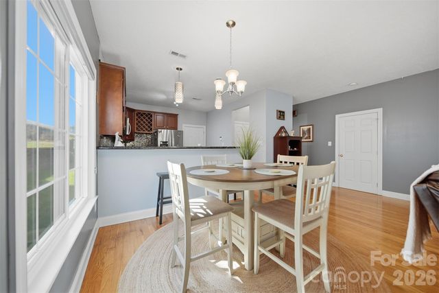 4762 Braxton Gate Lane, Hickory, NC 28602