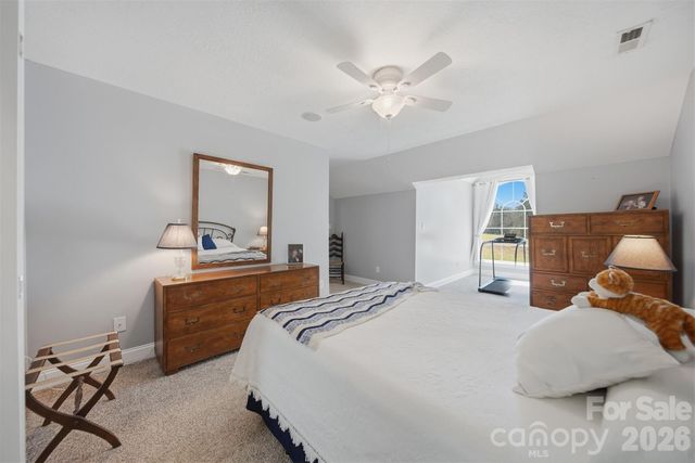 4762 Braxton Gate Lane, Hickory, NC 28602