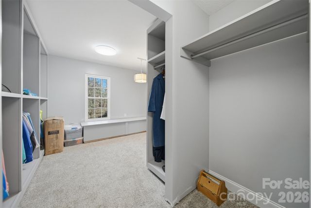 4762 Braxton Gate Lane, Hickory, NC 28602