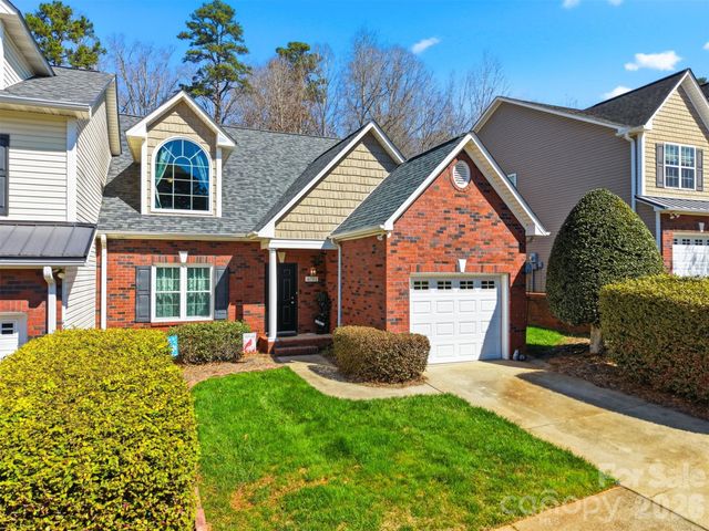 4762 Braxton Gate Lane, Hickory, NC 28602