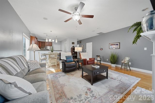 4762 Braxton Gate Lane, Hickory, NC 28602