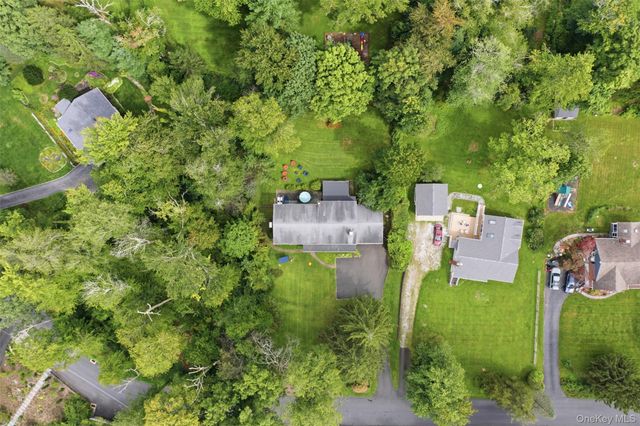 46 Truesdale Lake Drive, South Salem, NY 10590