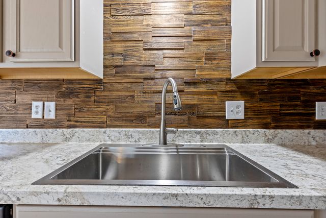 1114 Mcbrien Rd, Chattanooga, TN 37412