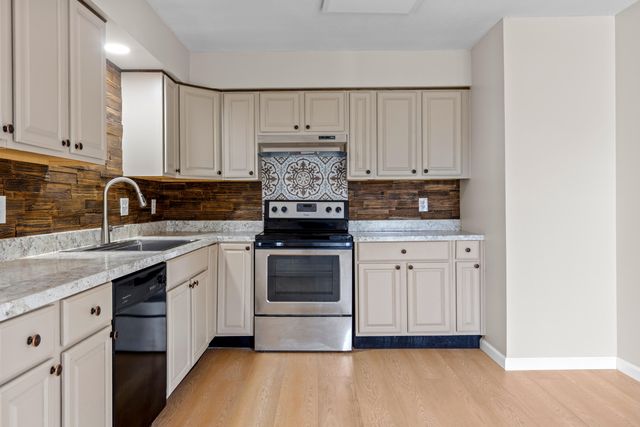 1114 Mcbrien Rd, Chattanooga, TN 37412