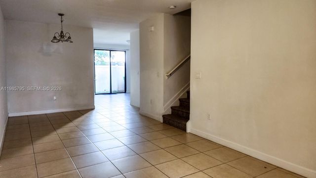 470 NE 194th Ter 470, Miami, FL 33179