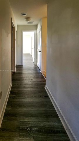 470 NE 194th Ter 470, Miami, FL 33179