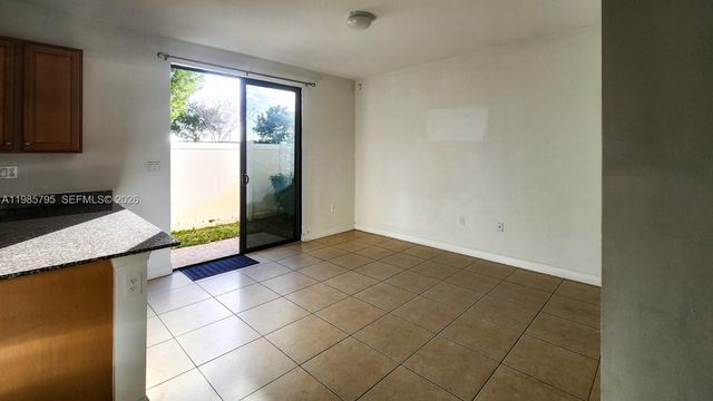 470 NE 194th Ter 470, Miami, FL 33179