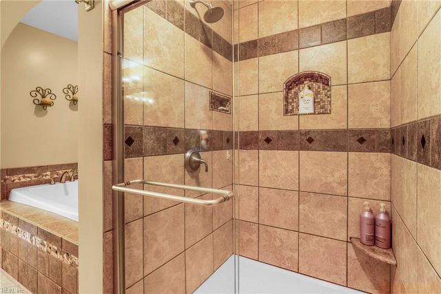 2224 Spring Run CT, Virginia Beach, VA 23454