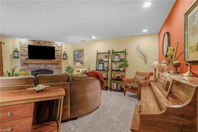 2224 Spring Run CT, Virginia Beach, VA 23454