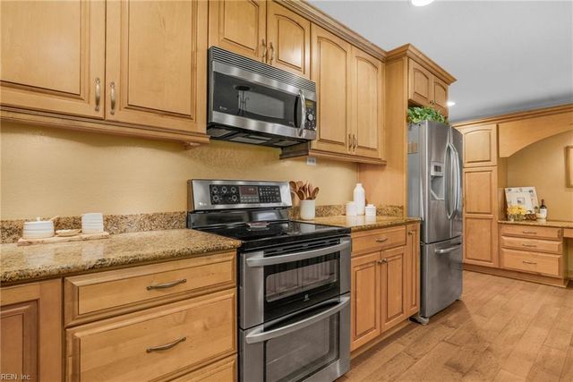 2224 Spring Run CT, Virginia Beach, VA 23454