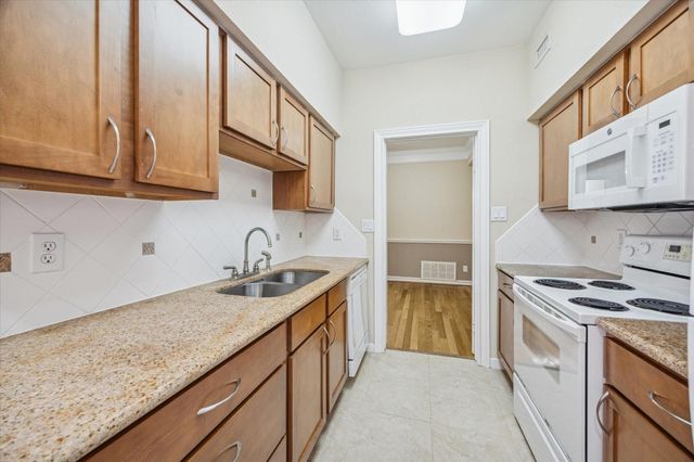 2700 Revere Street 142, Houston, TX 77098