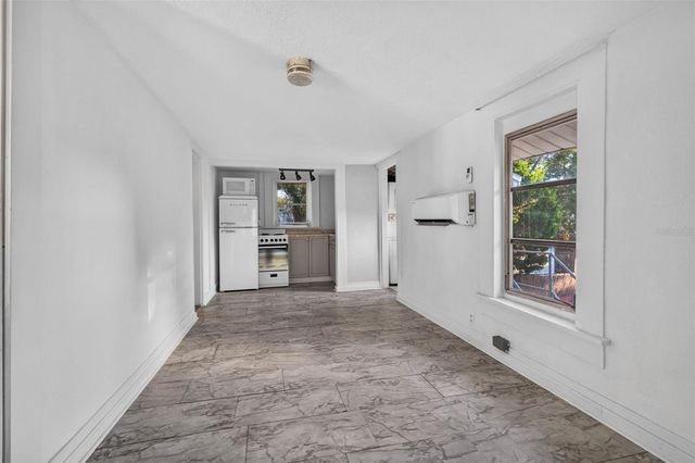 860 12TH AVENUE N, St Petersburg, FL 33701