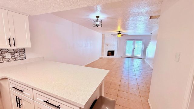 1927 Country Village Boulevard B, Humble, TX 77338