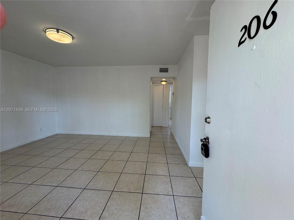 4732 SW 33rd Avenue 206, Dania Beach, FL 33312