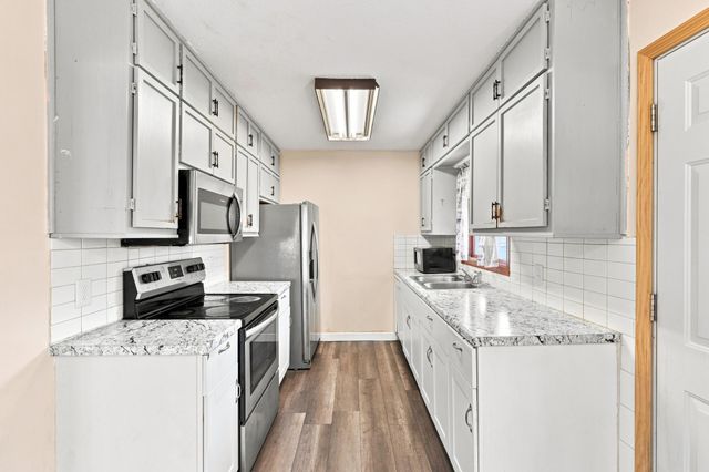 2336 12th Avenue E, North Saint Paul, MN 55109