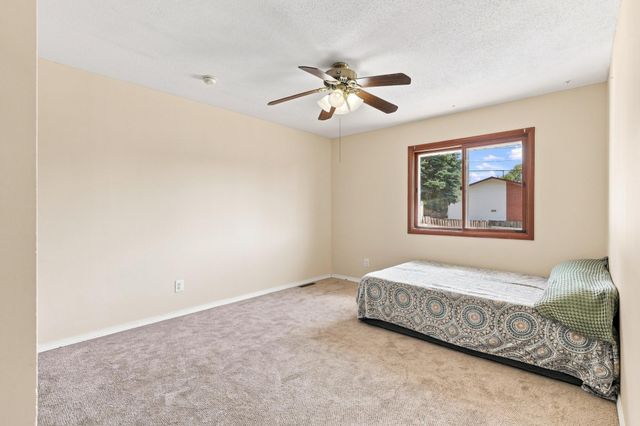 2336 12th Avenue E, North Saint Paul, MN 55109