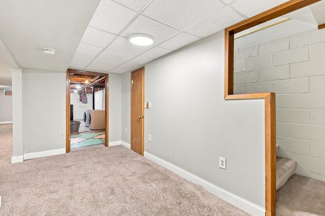 2336 12th Avenue E, North Saint Paul, MN 55109