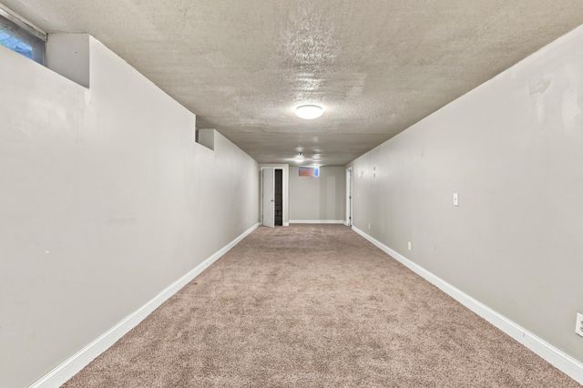 2336 12th Avenue E, North Saint Paul, MN 55109