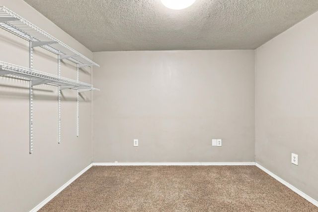 2336 12th Avenue E, North Saint Paul, MN 55109