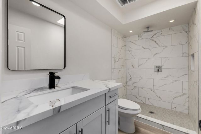 7601 W SHEILA Lane, Phoenix, AZ 85033