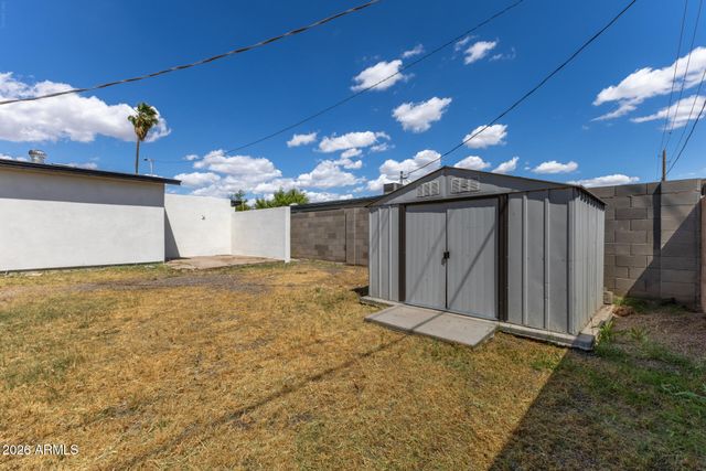 7601 W SHEILA Lane, Phoenix, AZ 85033