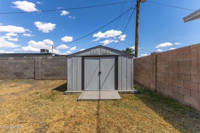 7601 W SHEILA Lane, Phoenix, AZ 85033