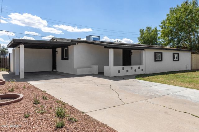 7601 W SHEILA Lane, Phoenix, AZ 85033