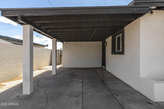 7601 W SHEILA Lane, Phoenix, AZ 85033