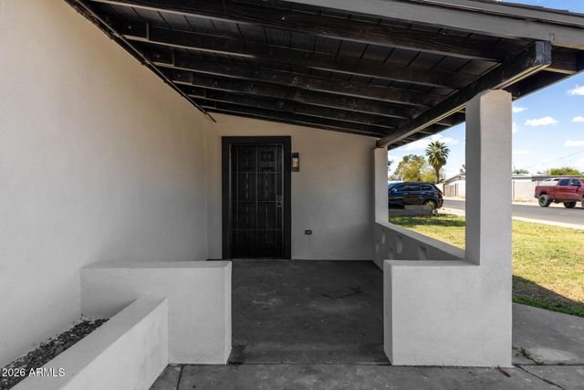 7601 W SHEILA Lane, Phoenix, AZ 85033