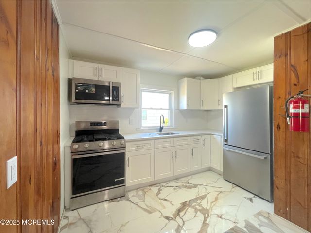 113 Jaynes Avenue, Island Heights, NJ 08732