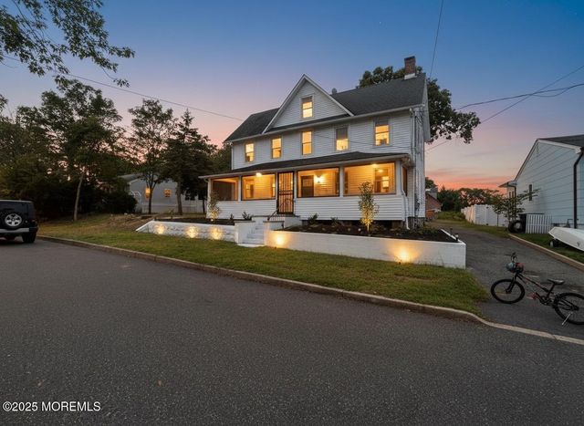 113 Jaynes Avenue, Island Heights, NJ 08732