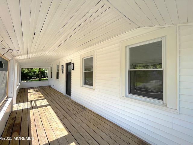 113 Jaynes Avenue, Island Heights, NJ 08732