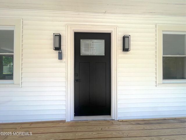 113 Jaynes Avenue, Island Heights, NJ 08732