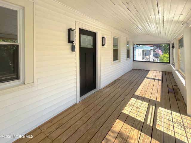 113 Jaynes Avenue, Island Heights, NJ 08732