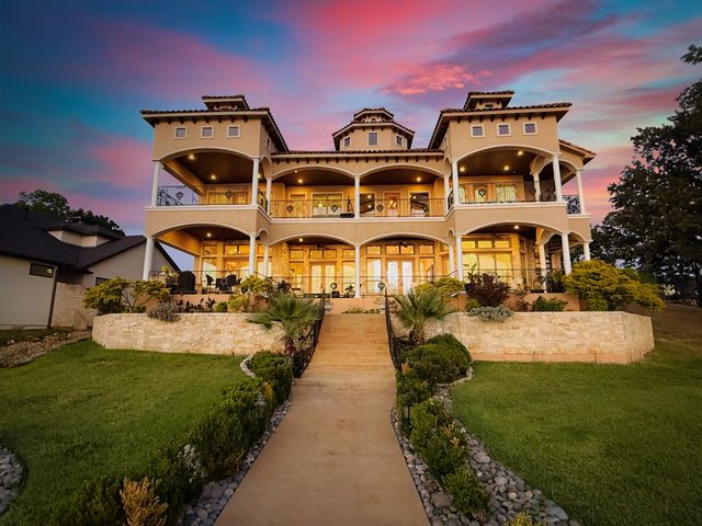204 Pinnacle Club Place, Mabank, TX 75156