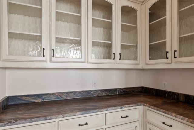 204 Pinnacle Club Place, Mabank, TX 75156