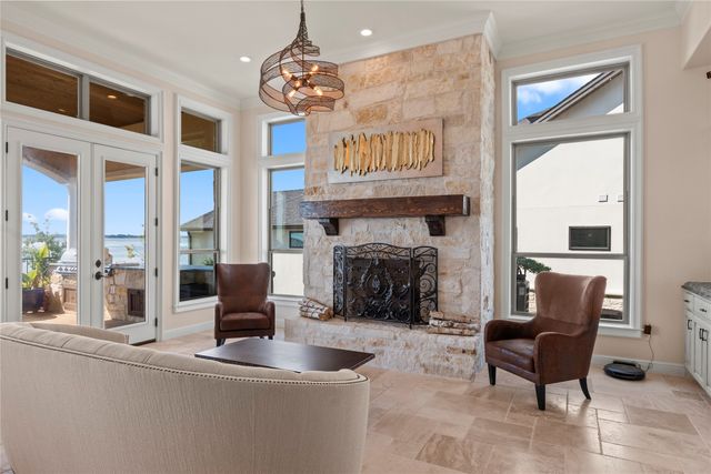 204 Pinnacle Club Place, Mabank, TX 75156